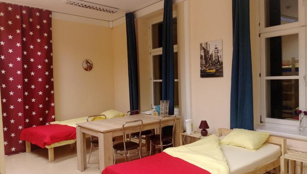 Хостелы ONE LUCKY HOSTEL - Rynek - Pokoje prywatne Вроцлав-154